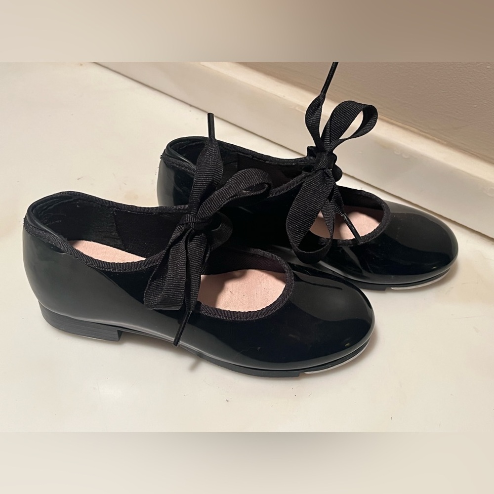CAPEZIO Girl’s Black Tap Shoes, Size 12